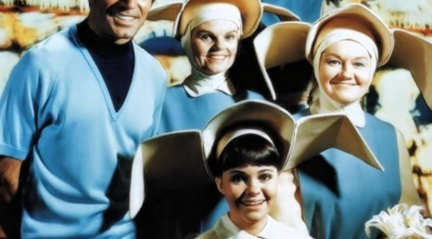 Shelley Morrison, Sally Field, Alejandro Rey, Madeleine Sherwood. Marge Redmond | "The Flying Nun" (1967)