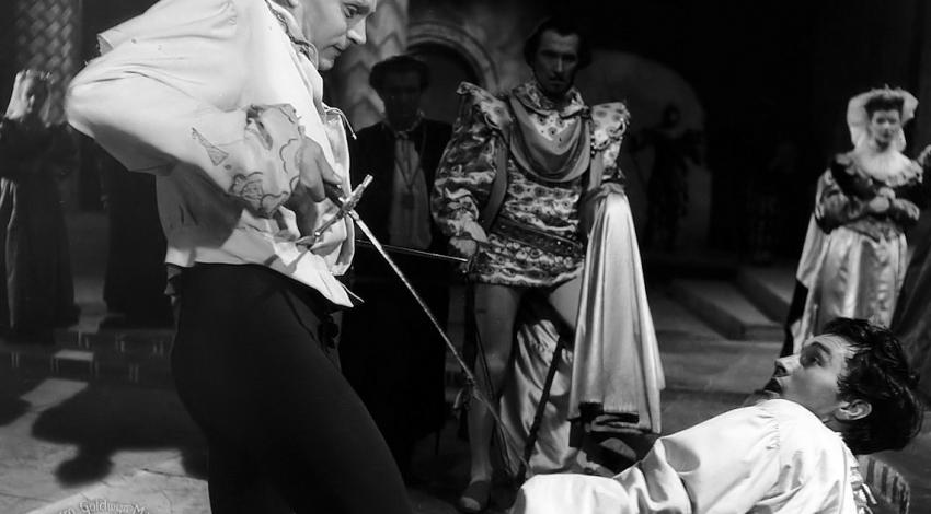 Laurence Olivier, Peter Cushing, Terence Morgan | "Hamlet" (1948) *