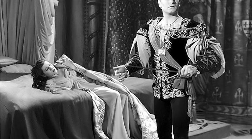 Laurence Olivier, Eileen Herlie | "Hamlet" (1948) *