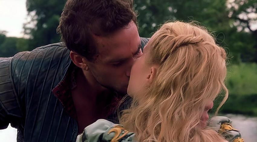 Joseph  Fiennes, Gwyneth Paltrow | "Shakespeare in Love" (1998) **